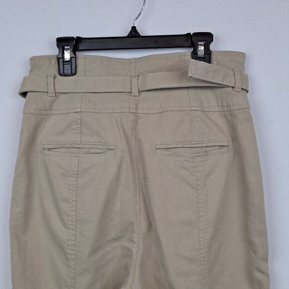 Gap Ladies  Belted khakis NWOT - Picture 11 of 12